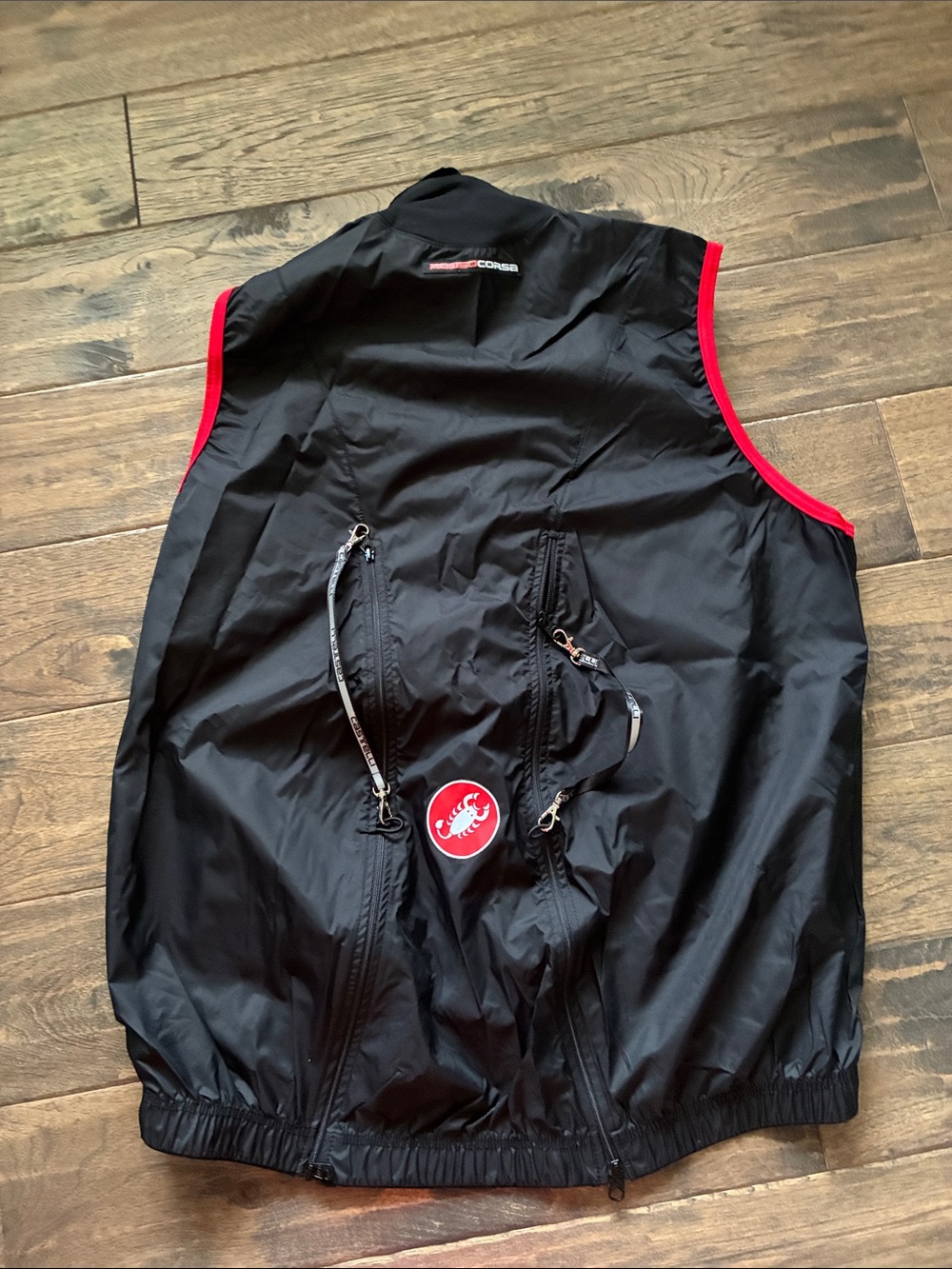 Castelli Men’s Black Windproof Cycling Vest with Red Trim - Picture 5 of 12